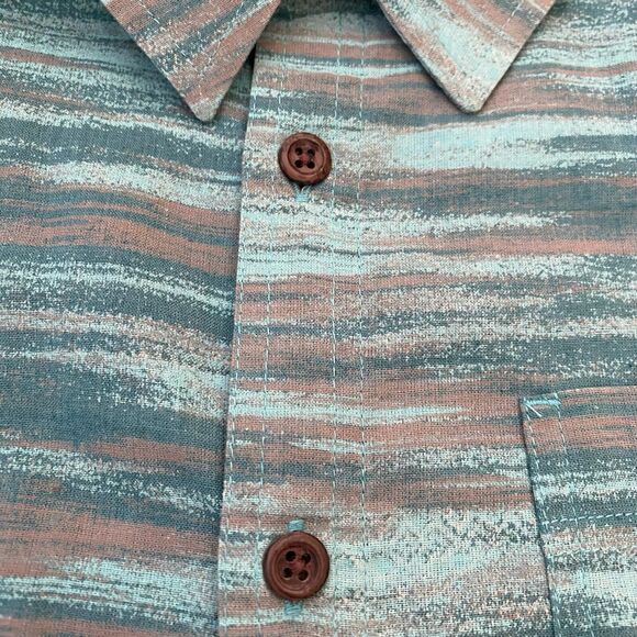 Sherpa Adventure Gear Short Sleeve Shirt Green Geometric Plaid Large - Picture 5 of 8